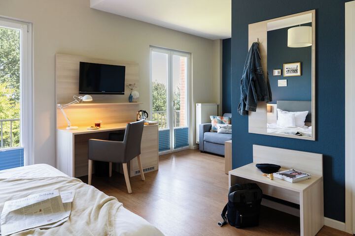 Room 44 of 105
