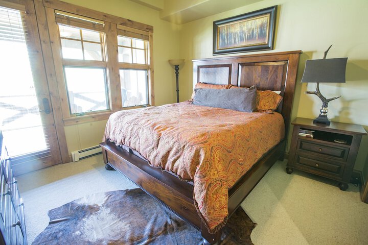 Room 15 of 174