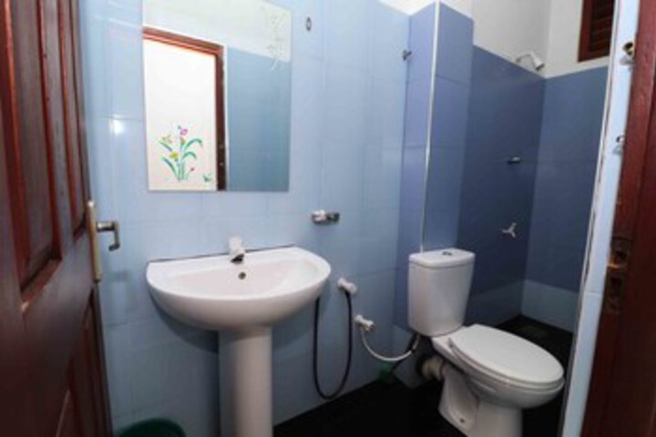 Room 2 of 18