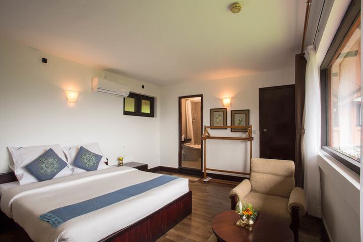 Room 5 of 48