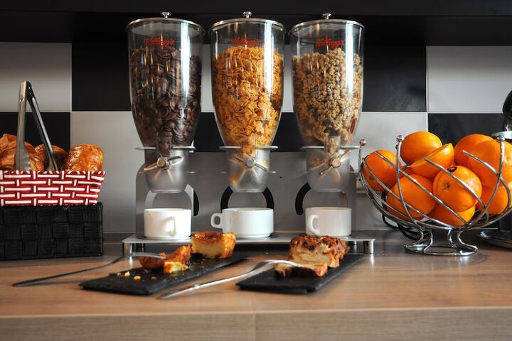 Breakfast/Coffee Service 11 of 12