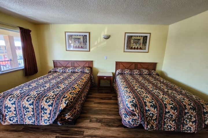 Basic Room 2 Queen Beds Refrigerator, Microwave (4 of 12)