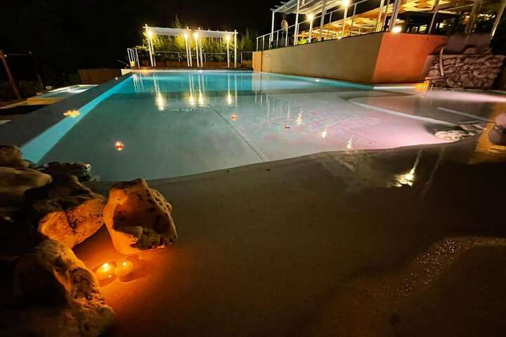 Pool Hotel