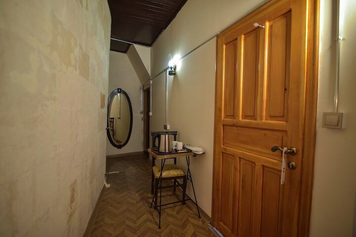 Room 30 of 51