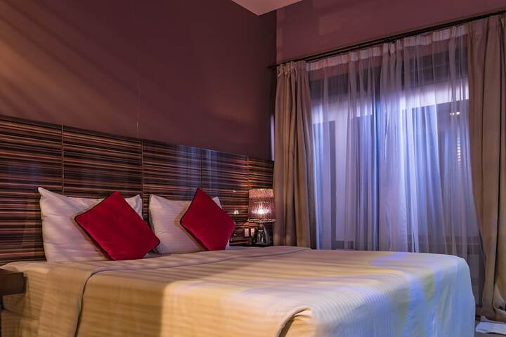 Room 8 of 40