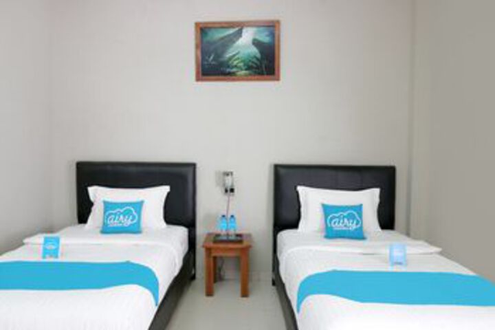 Room 2 of 30