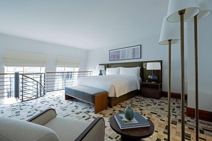 Room 26 of 168