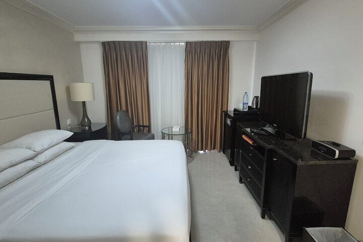 Room 21 of 33