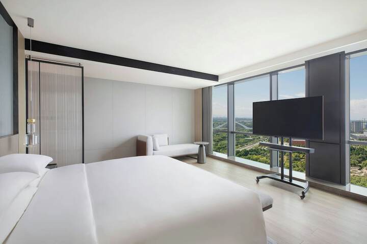 Room 12 of 39