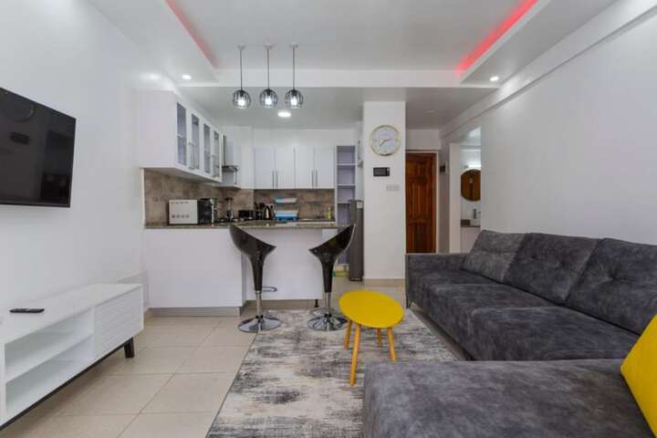 Room 5 of 11