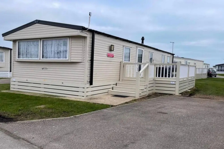 Immaculate 2-bed Sleeps 6 in Pevensey Bay