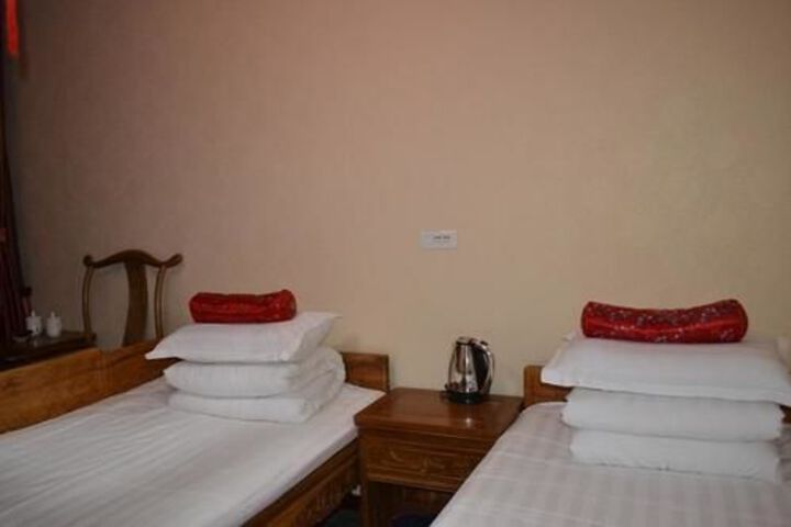 Room 9 of 17