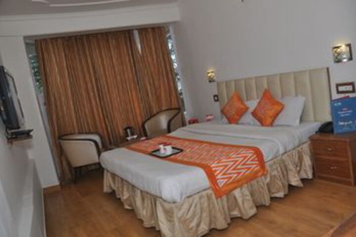 Room 7 of 25