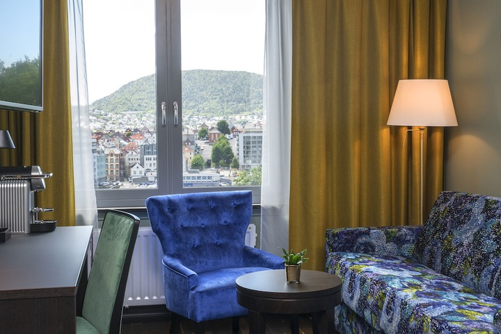 Room 22 of 64