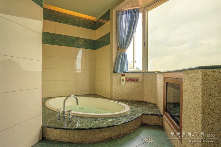 Room 153 of 263