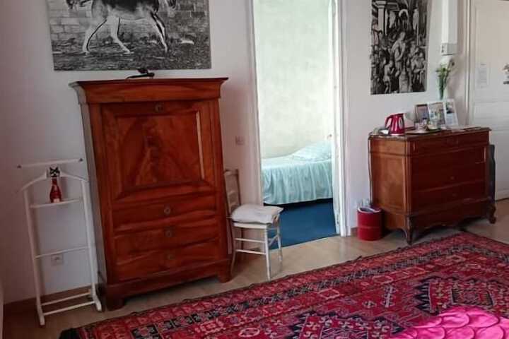 Room 5 of 12