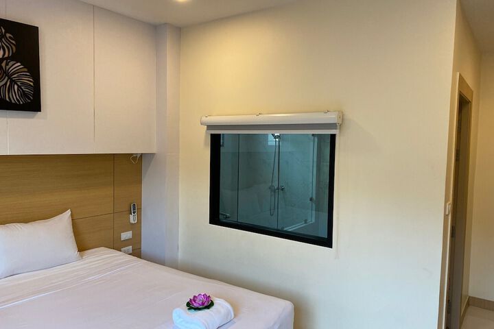 Room 8 of 20