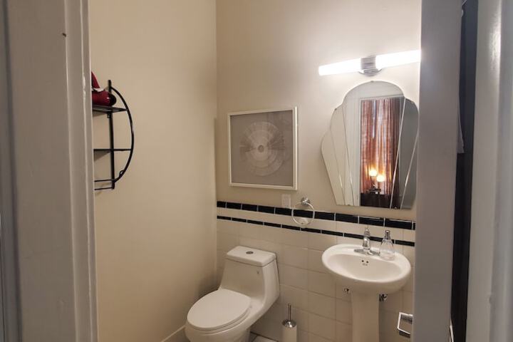 Room 174 of 181