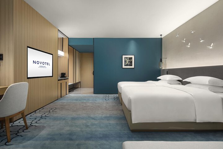 Room 15 of 35