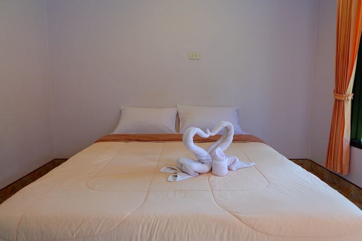 Room 7 of 25