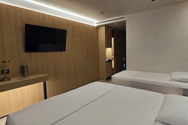 Room 17 of 91