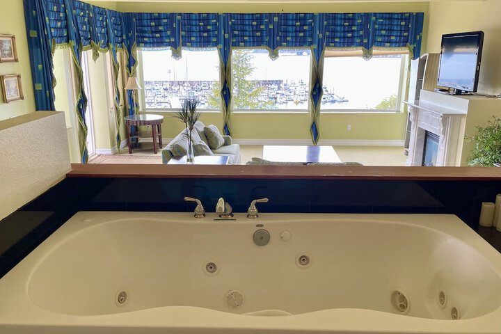 Jetted tub
