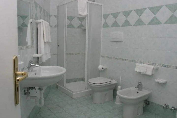 Room 7 of 23