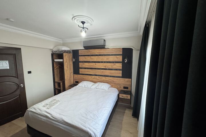 Room 16 of 109