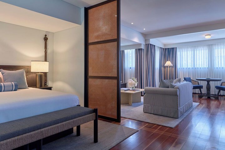 Room 9 of 40