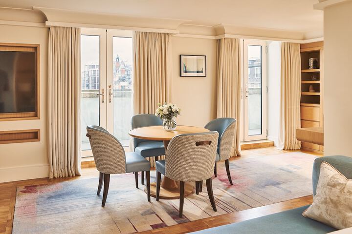 Room 45 of 106