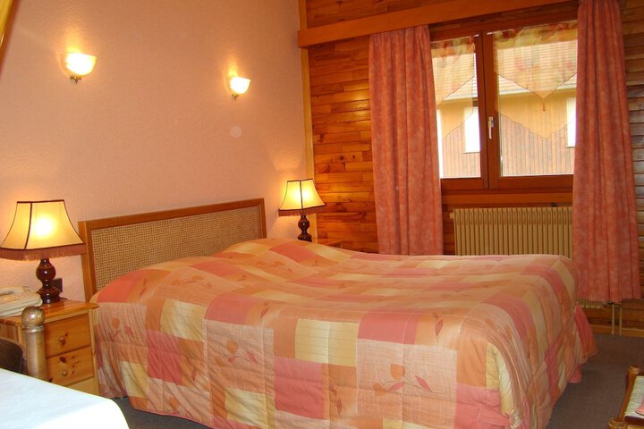 Room 5 of 91