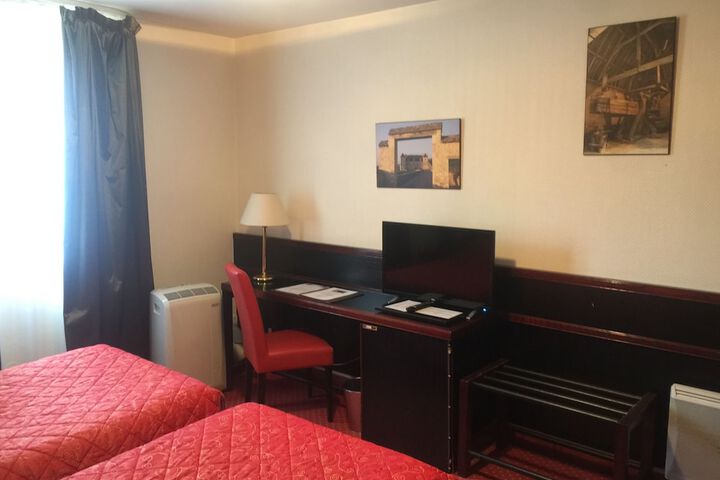 Room 13 of 29