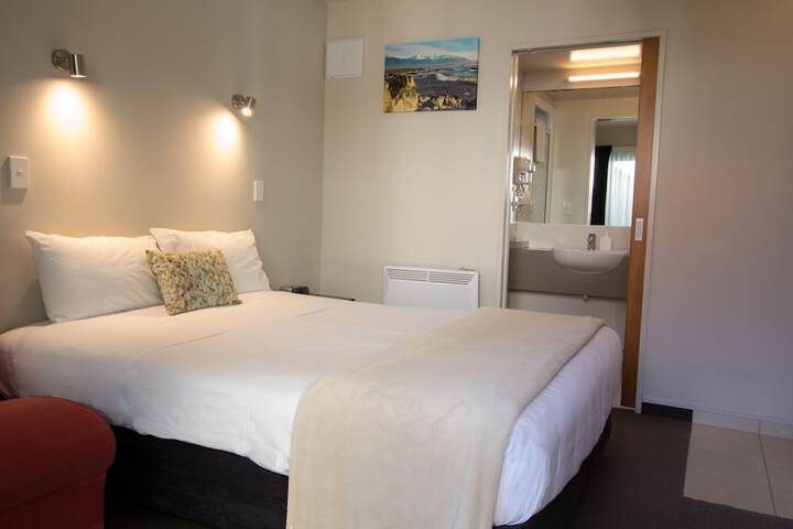 Room 20 of 63
