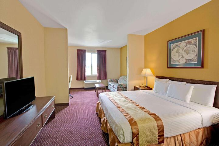1 King Bed Mobility Accessible (3 of 9)