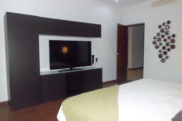 Room 2 of 18