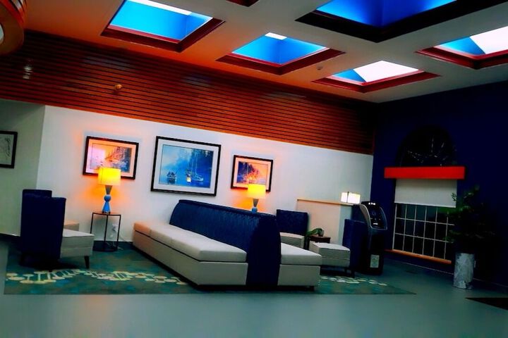Hotel Interior 4 of 25