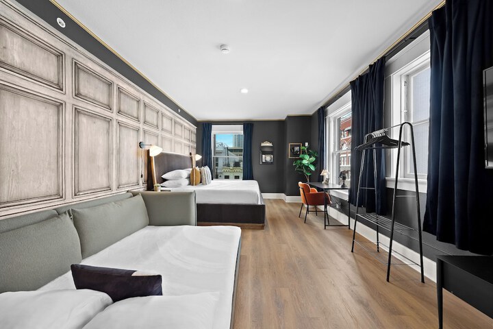 Room 184 of 285