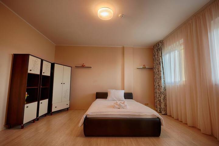 Room 14 of 33