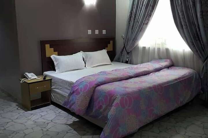 Room 4 of 26