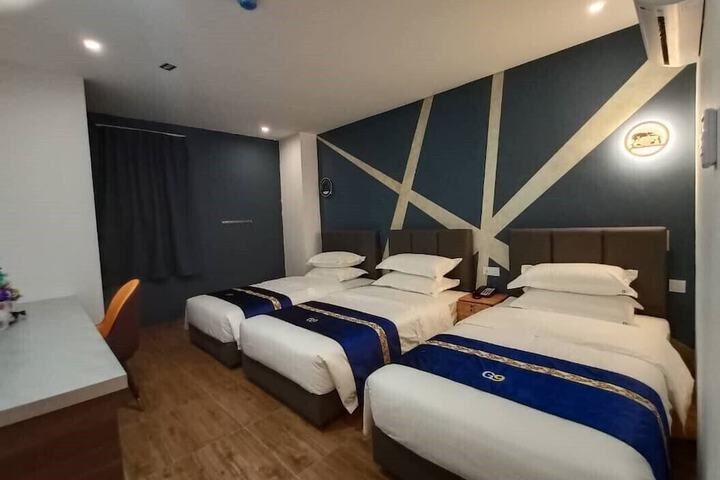 Room 22 of 36
