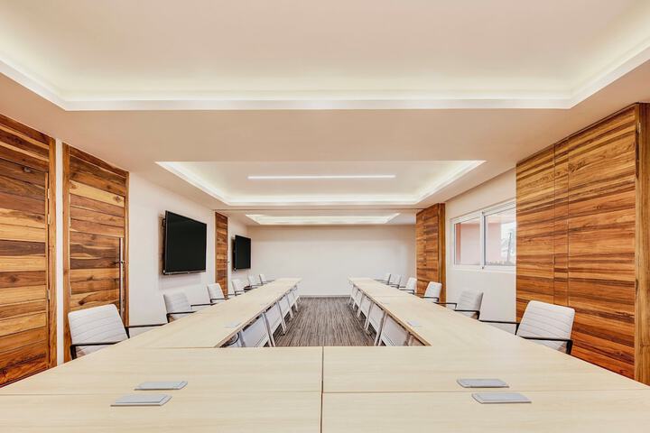 Business Center 126 of 164