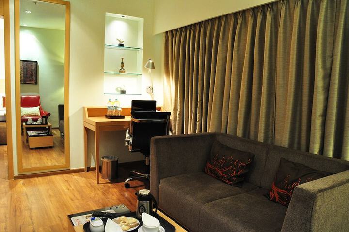 Room 18 of 35