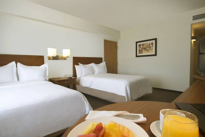 Room 6 of 37