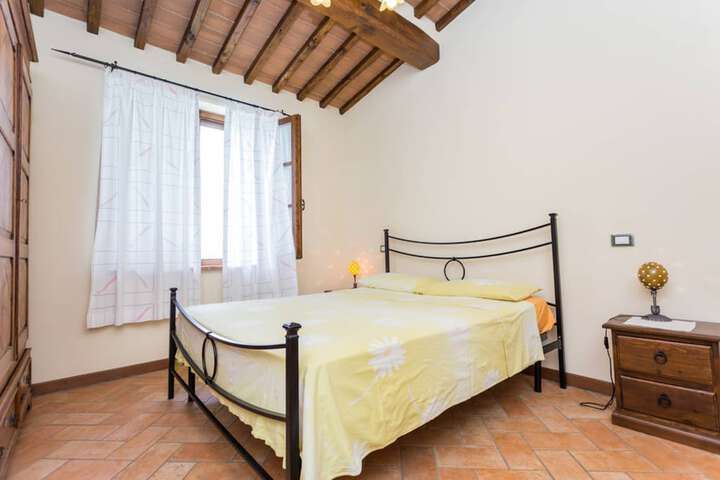 Room 3 of 48