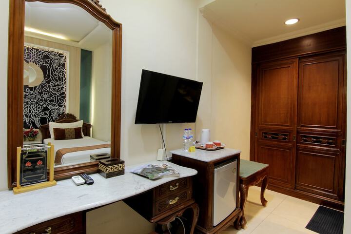 Room 3 of 57