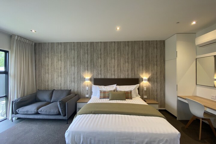 Room 5 of 25