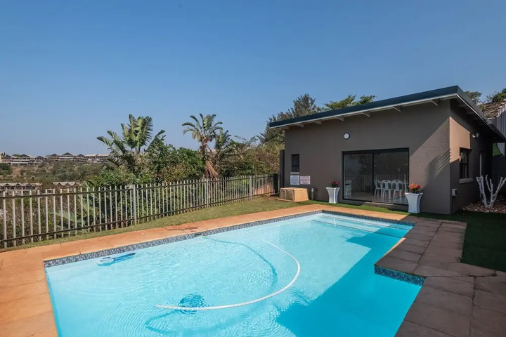 Pool 10 of 15