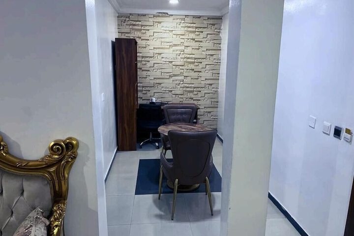 Room 18 of 24