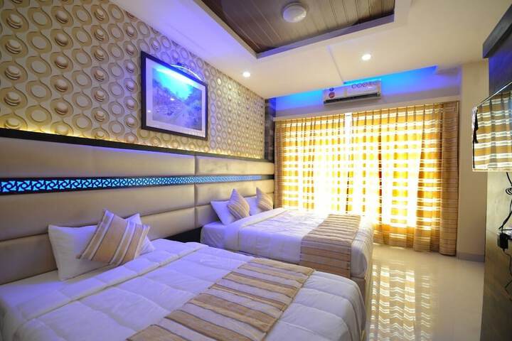 Room 18 of 34