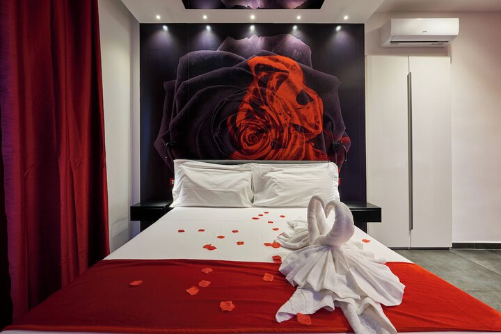 Room 6 of 29
